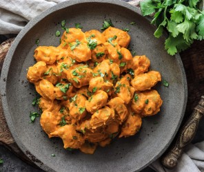 Easy Peasy Gnocchi mit Back-Veggies-Sosse